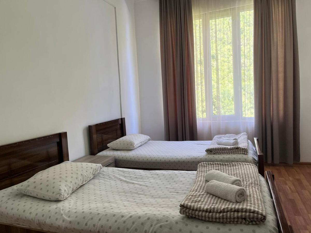 Guest House Oasis - Tvishi Kültér fotó