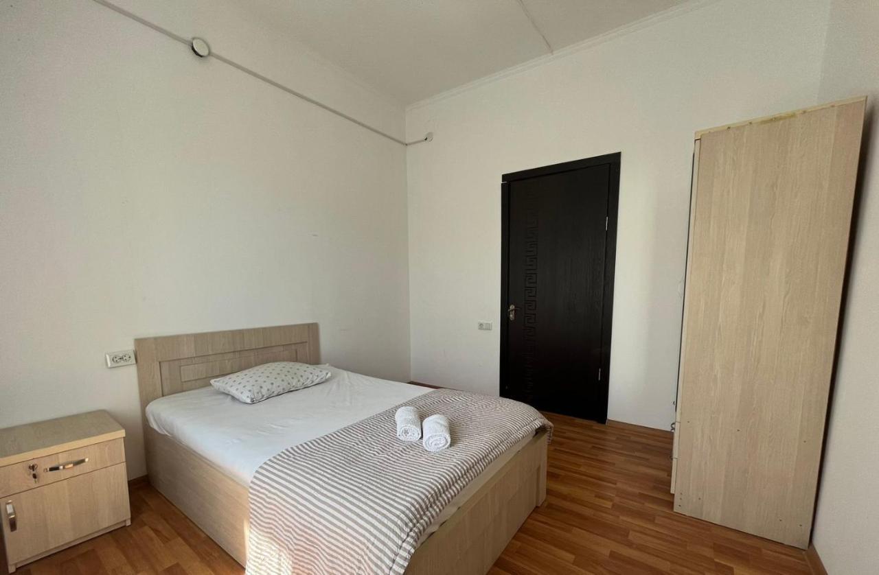 Guest House Oasis - Tvishi Kültér fotó